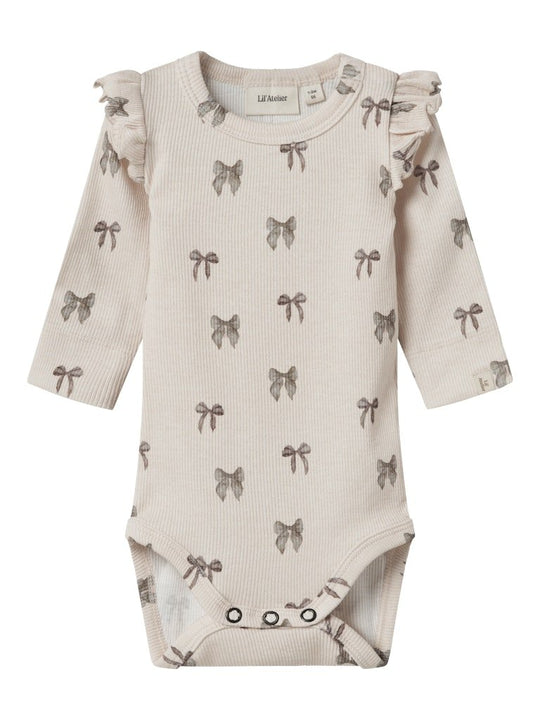 Lil' Atelier Baby GAVO EKO LS SLIM BODY NOOS - Silver Peony | BOW | Torgunns Barneklær AS