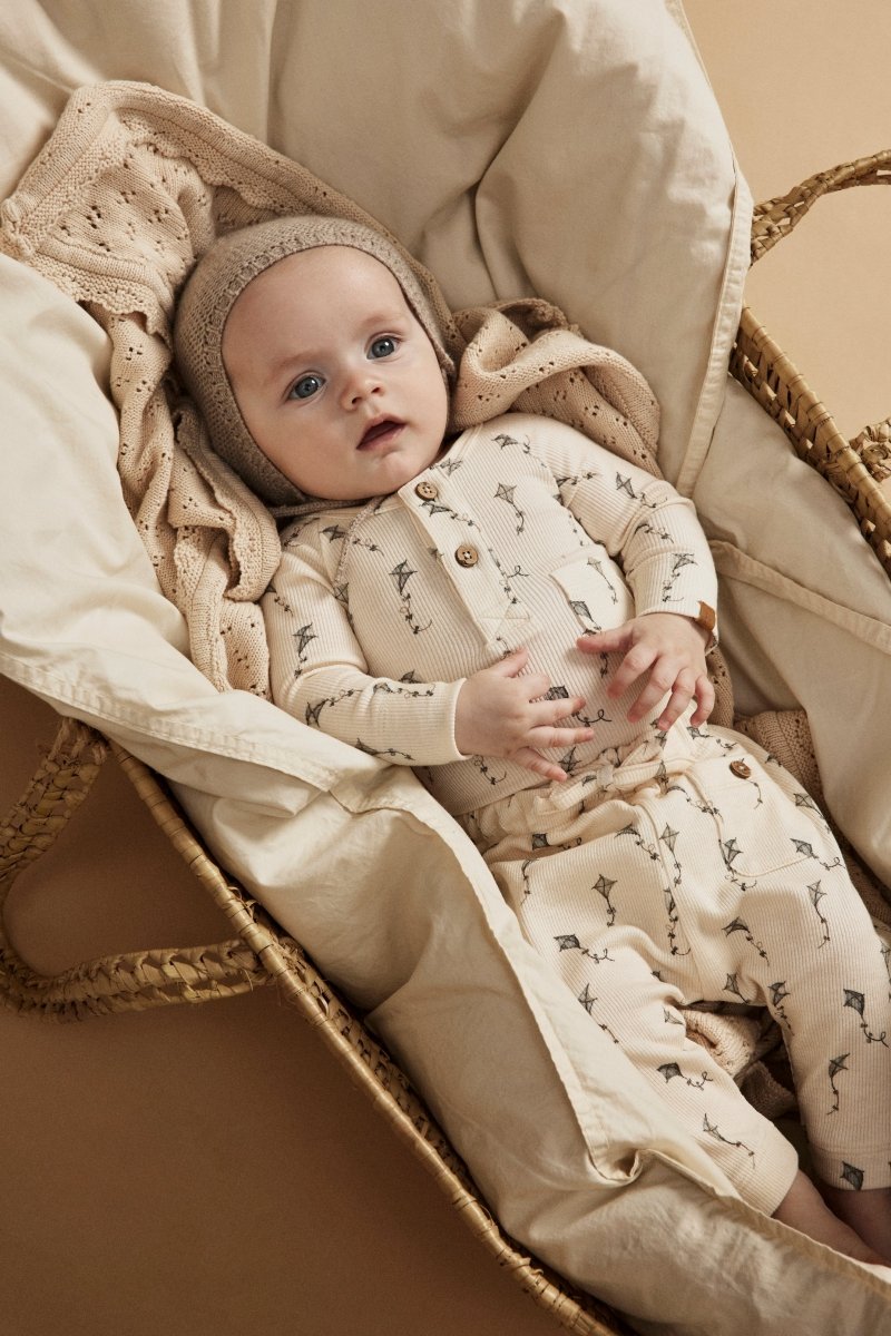 Lil' Atelier BABY GAVO ELO LOOSE PANT NOOS - Turtledove Kites | Torgunns Barneklær AS