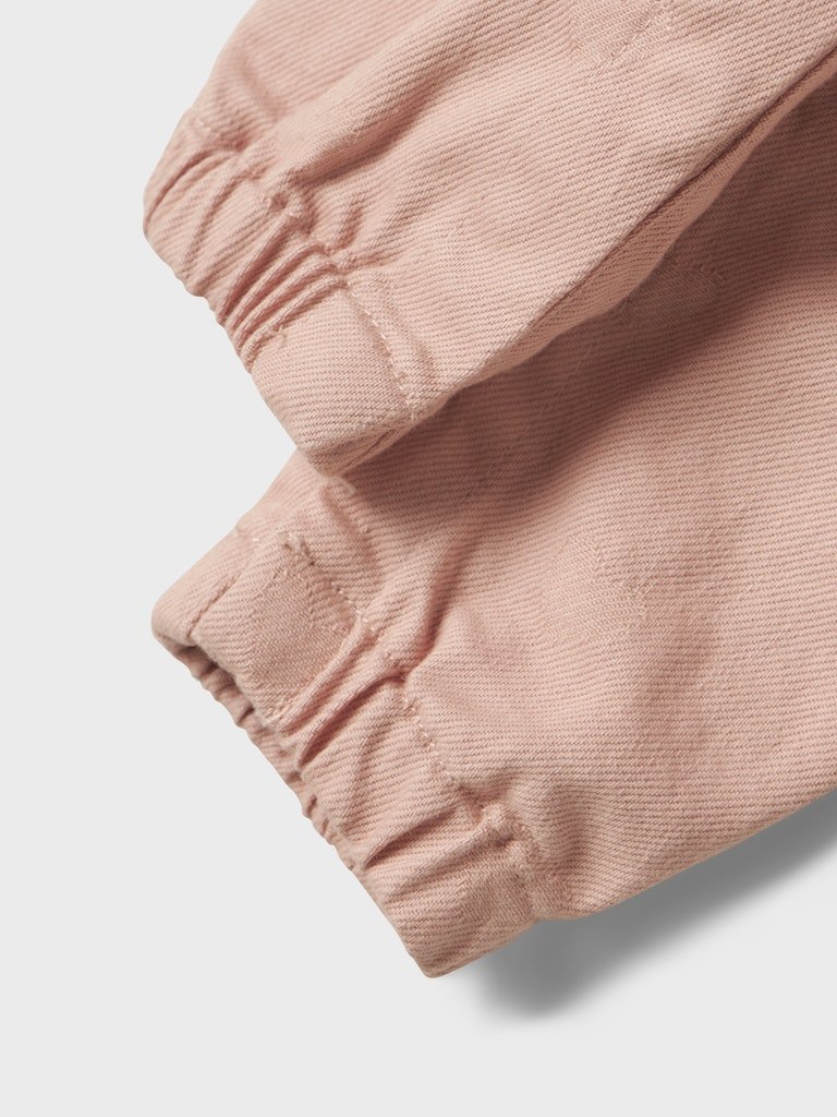 Lil' Atelier Baby LAMINA LOOSE TWILL OVERALL - Misty Rose | Torgunns Barneklær AS