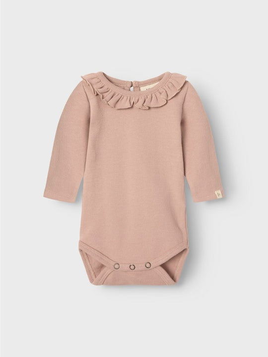 Lil' Atelier Baby LUNA LS SLIM BODY - Misty Rose | Torgunns Barneklær AS