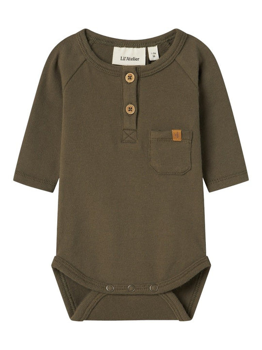 Lil' Atelier Baby LUNO LS SLIM BODY - Sea Turtle | Torgunns Barneklær AS