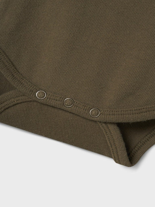 Lil' Atelier Baby LUNO LS SLIM BODY - Sea Turtle | Torgunns Barneklær AS