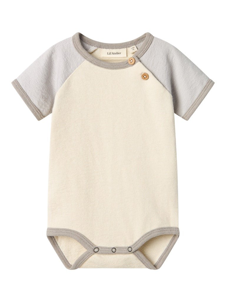 Lil' Atelier Baby NUNAN SS LOOSE BODY - Turtledove Vapor Blue | Torgunns Barneklær AS
