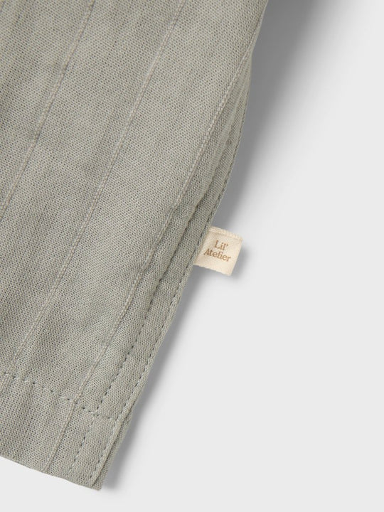 Lil' Atelier Mini FELIX SS LOOSE SHIRT - Forest Fog | Torgunns Barneklær AS