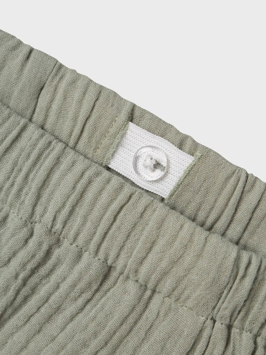 Lil' Atelier MINI JANU LOOSE SHORTS - Seagrass | Torgunns Barneklær AS