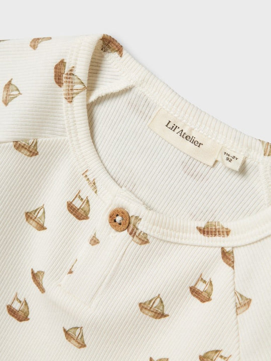 Lil' Atelier Mini LAVO ENI SS SLIM TOP - Coconut Milk | Boat | Torgunns Barneklær AS