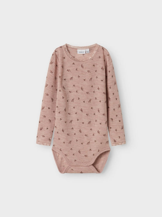 name it mini WANG WOOL NEEDLE LS BODY - Shadow Gray | Small flowers | Torgunns Barneklær AS