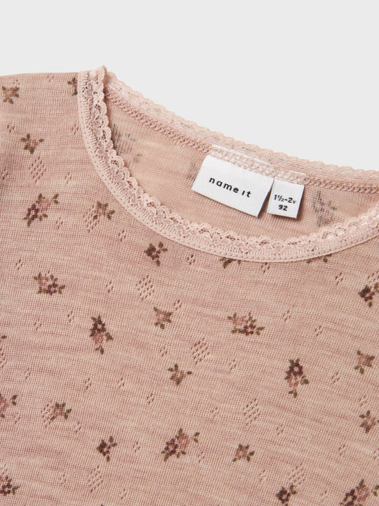 name it mini WANG WOOL NEEDLE LS TOP NOOS - Shadow Gray | Small flowers | Torgunns Barneklær AS