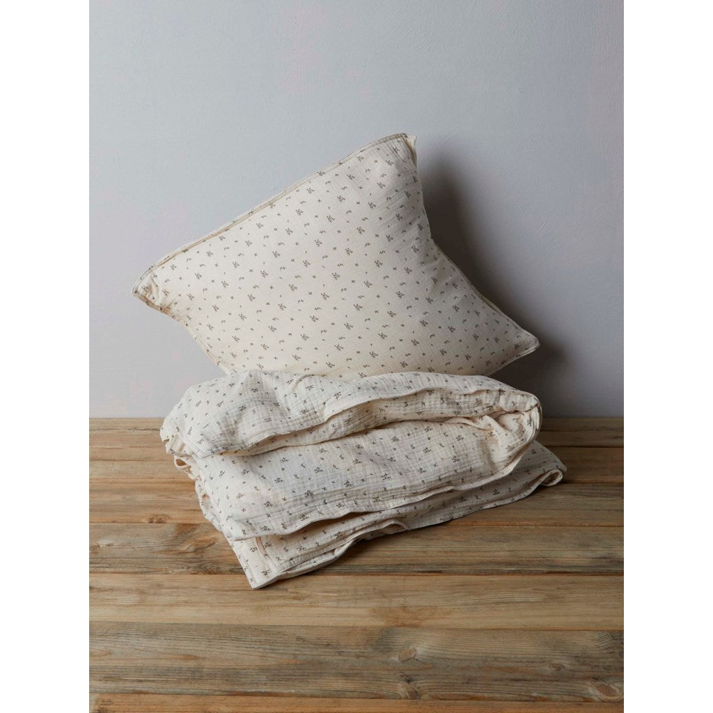 Lil' Atelier Baby OLIN BABY BEDLINEN - Wood Ash - Torgunns Barneklær AS