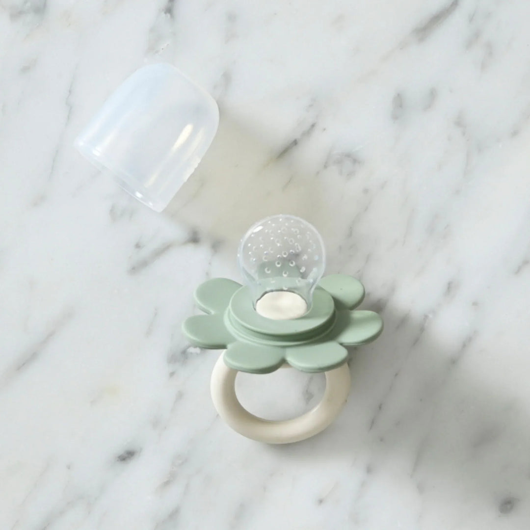 Jack o Juno | Poppy Fruit Feeder - Cream &amp; Sage