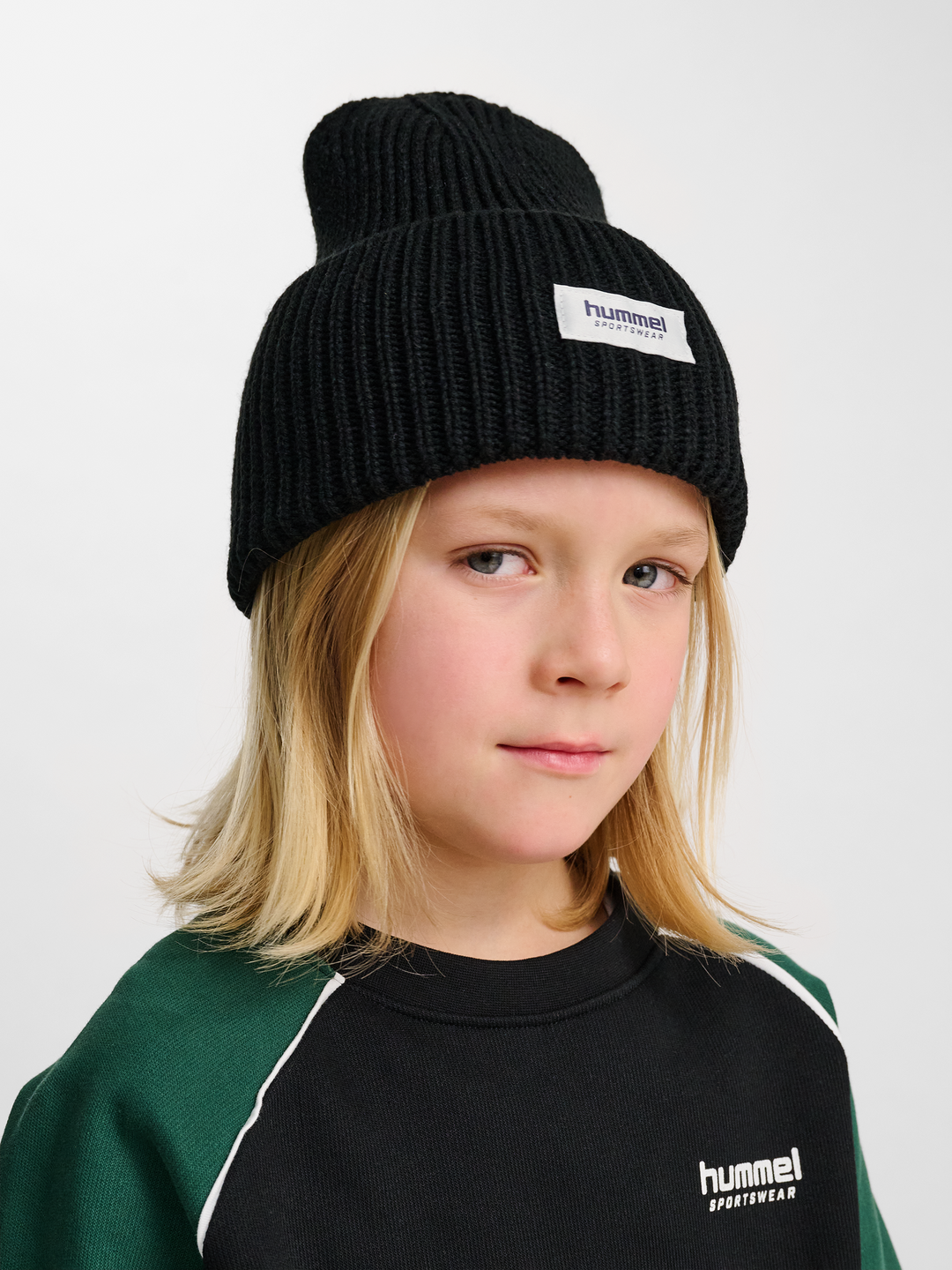 hummel hmlJR HEAVY RIB KNIT BEANIE - BLACK - Torgunns Barneklær AS