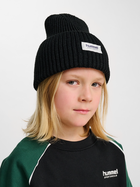 hummel hmlJR HEAVY RIB KNIT BEANIE - BLACK - Torgunns Barneklær AS
