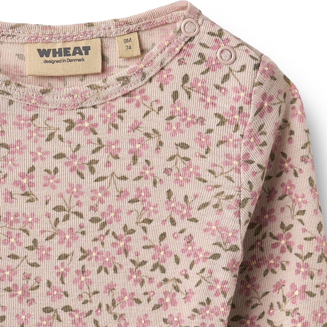Wheat | Ull Body Lucca - Pale Lilac Flowers