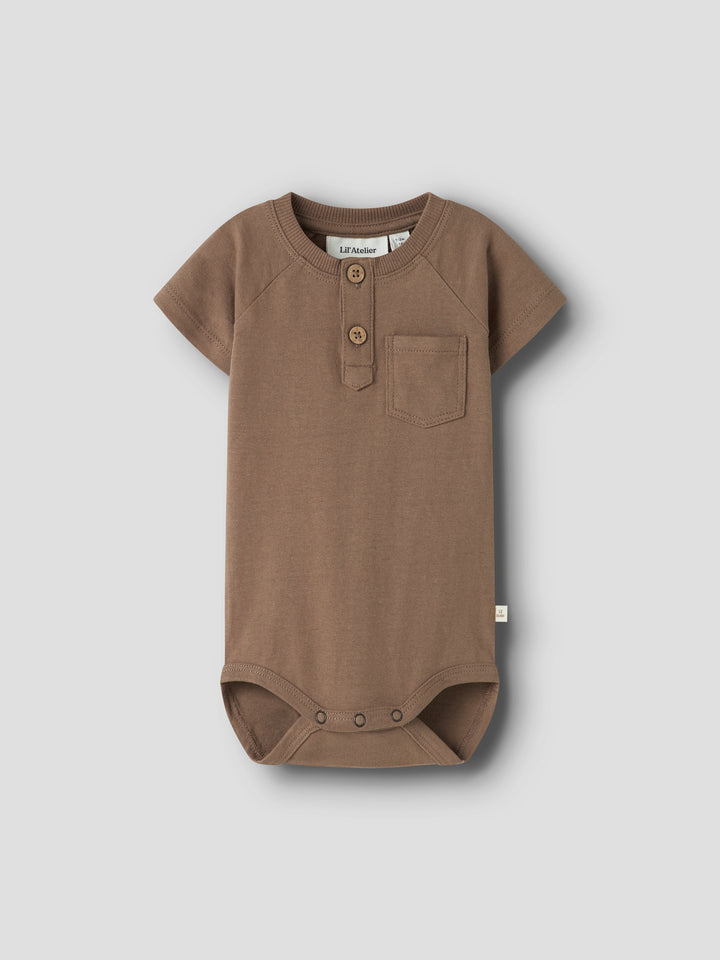 Lil Atelier Baby DOLAN JOE body - Coca Mocha