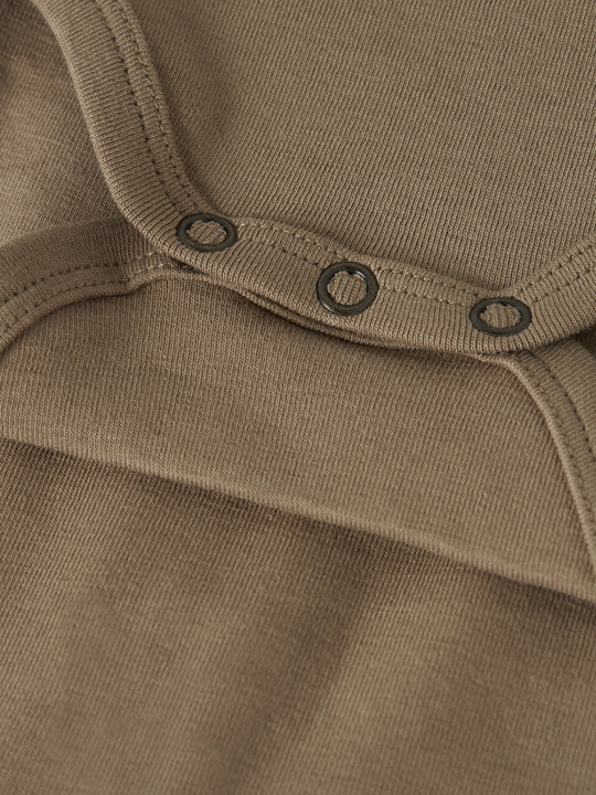 Lil' Atelier Baby GAYO SIM LS SLIM BODY - Sepia Tint - Torgunns Barneklær AS