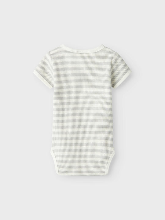 Lil' Atelier Baby JONAS SS BODY - Mocha Meringue Oyster Mushroom