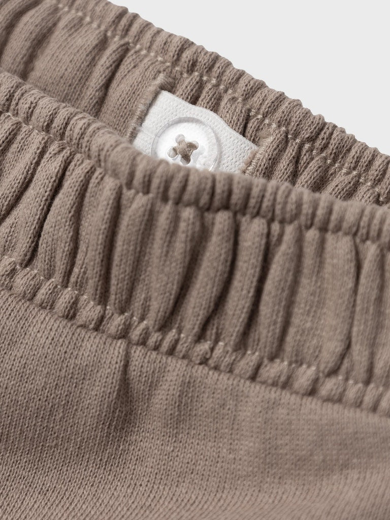 Lil' Atelier Mini JOBO SWEAT SHORTS - Mocha Meringue - Torgunns Barneklær AS