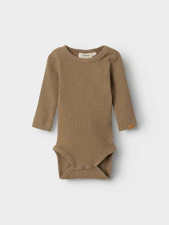 Lil' Atelier BABY RAJO MAB LS SLIM BODY - Petrified Oak