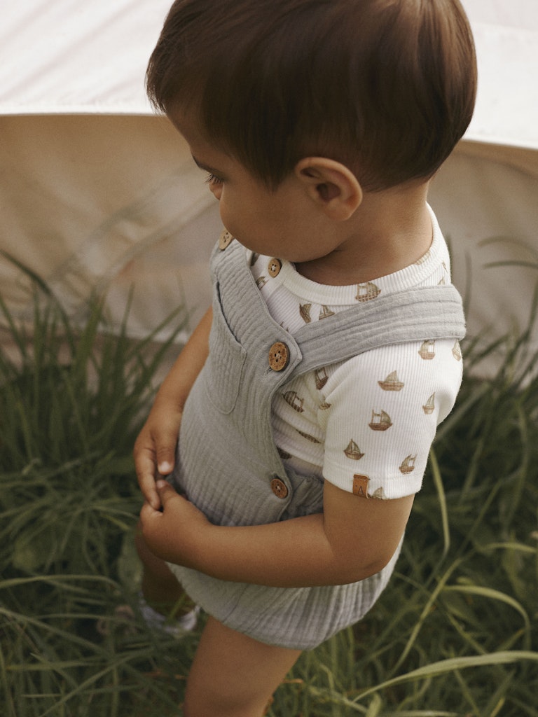 Lil' Atelier Baby JANU LOOSE ROMBER - Seagrass - Torgunns Barneklær AS