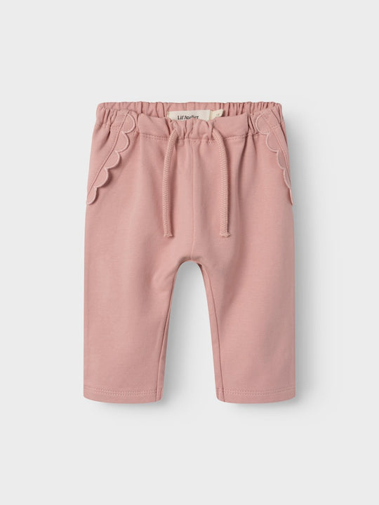 Lil' Atelier Baby OMADS LOOSE SWEAT PANT - Misty Rose - Torgunns Barneklær AS