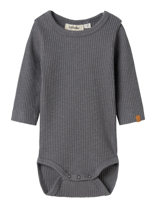 Lil' Atelier Baby RAJO MAB LS SLIM BODY - Poppy Seed - Torgunns Barneklær AS