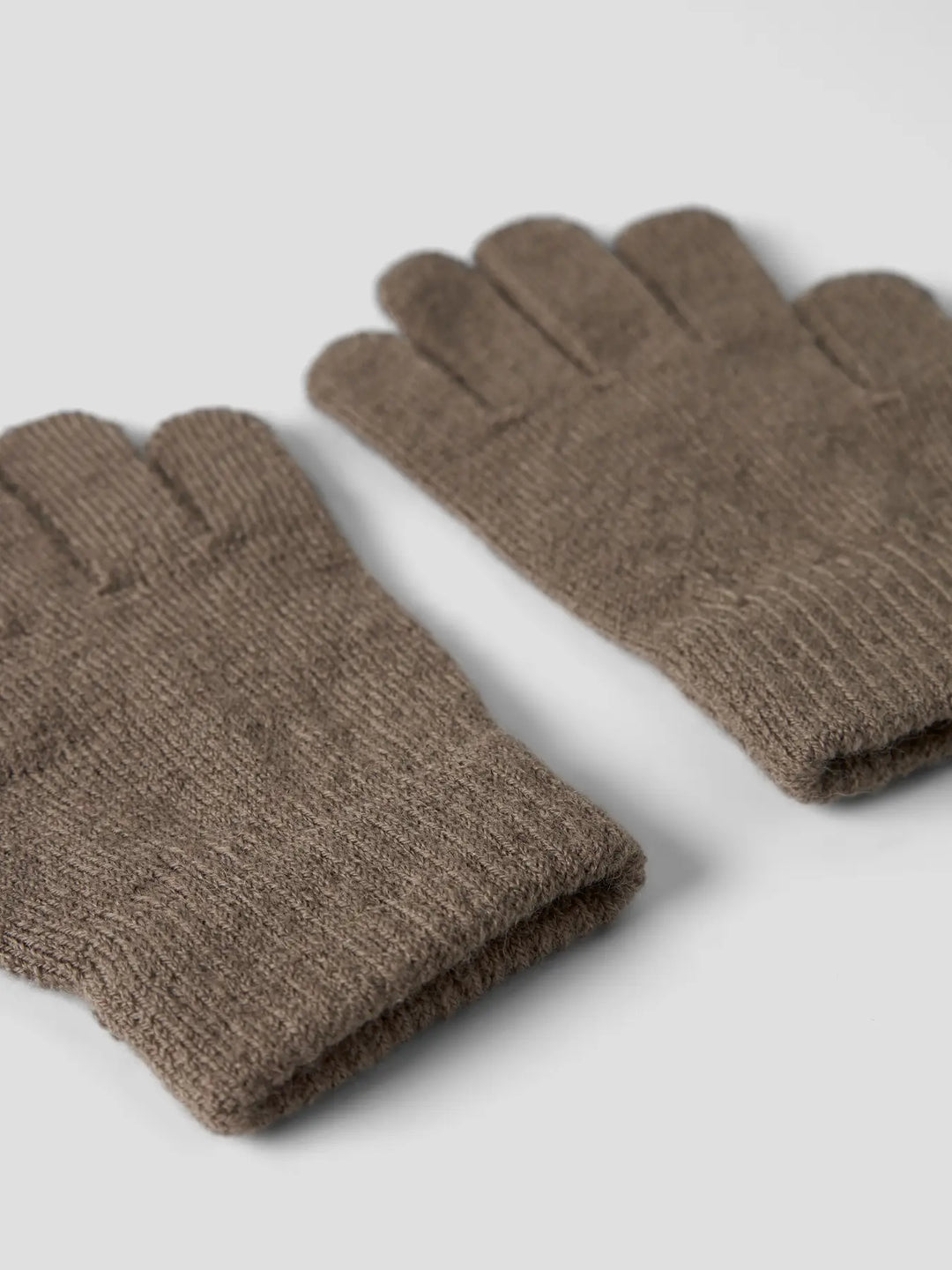 Lil' Atelier Mini NANSON KNIT GLOVES1 - Shitake - Torgunns Barneklær AS