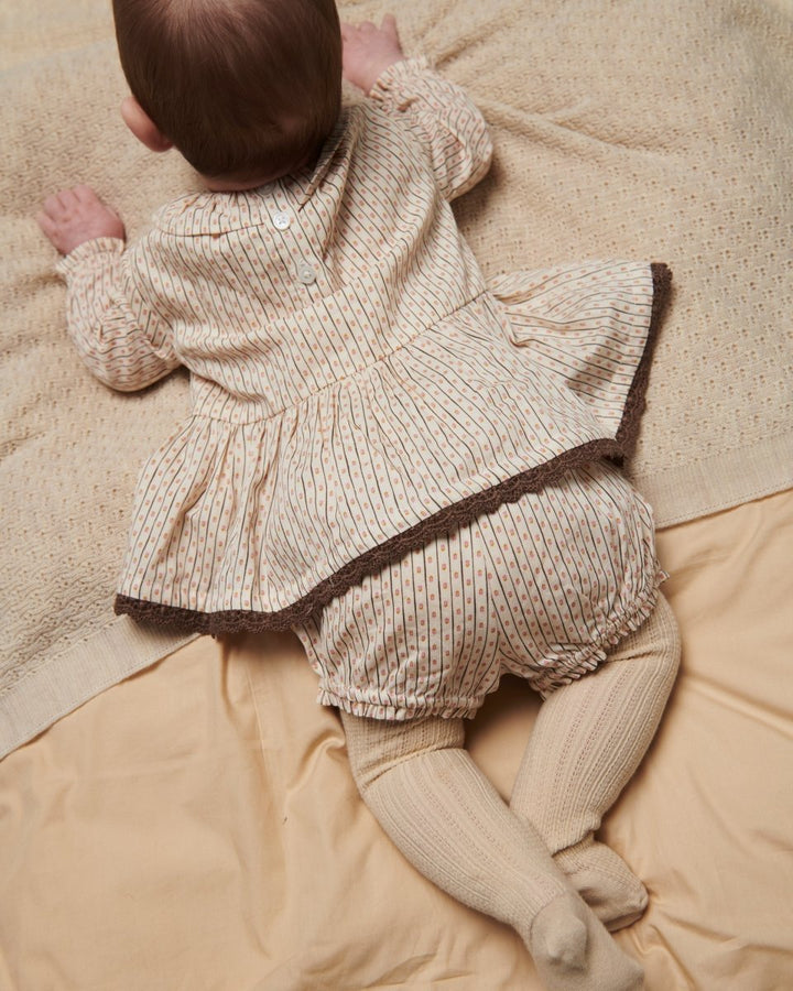 Copenhagen Colors | Babysett med blomsterprint – Sand blomsterprint | Torgunns Barneklær AS