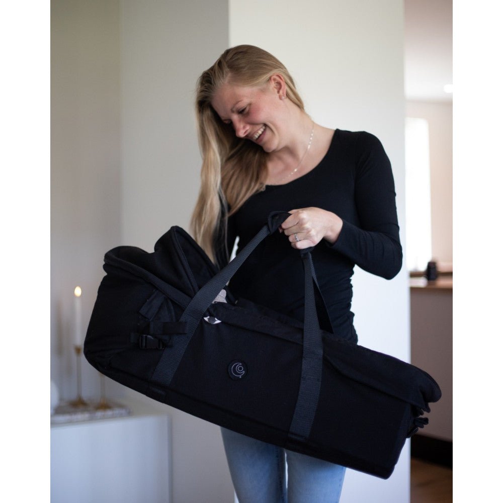 Easygrow Favn 2 Carrynest® – Trygg bærebag &amp; babynest til baby | Kordfløyel Ivory | Torgunns Barneklær AS