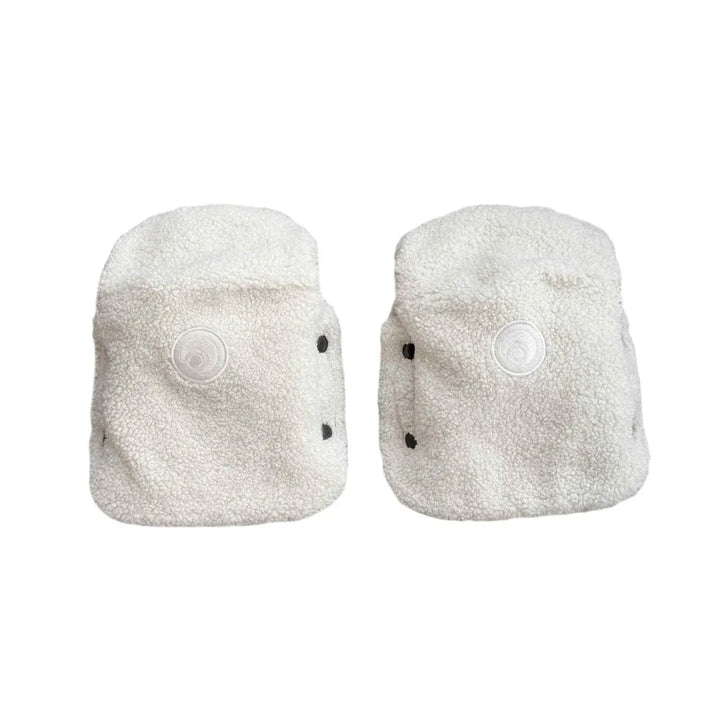 Myke, hvite ullbukser for spedbarn med knapper og logo, ideelle for bebis 0-8 år