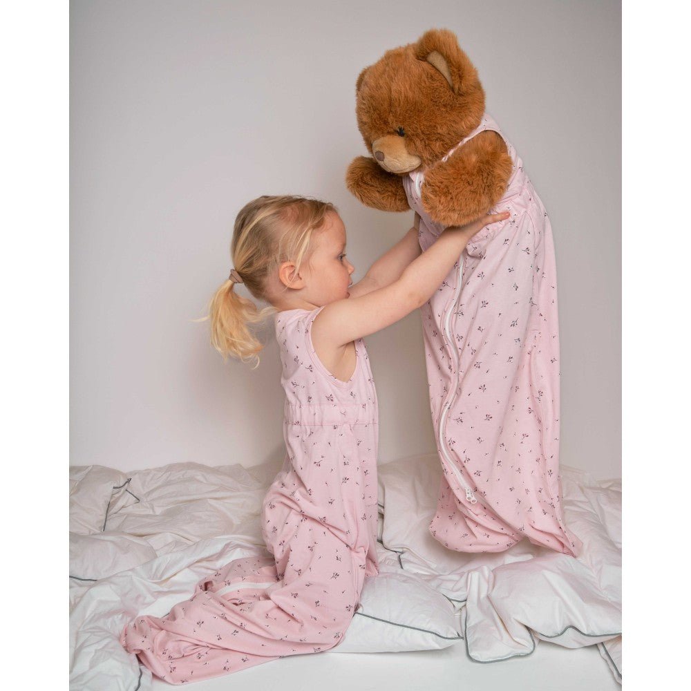 Easygrow | Nattpose Lett - Blomsterprint Rosa | Torgunns Barneklær AS