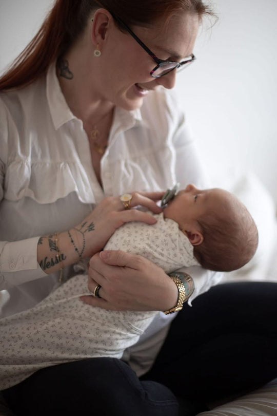 Easygrow | Swaddle Svøpepose - Blomsterprint Offwhite | Torgunns Barneklær AS