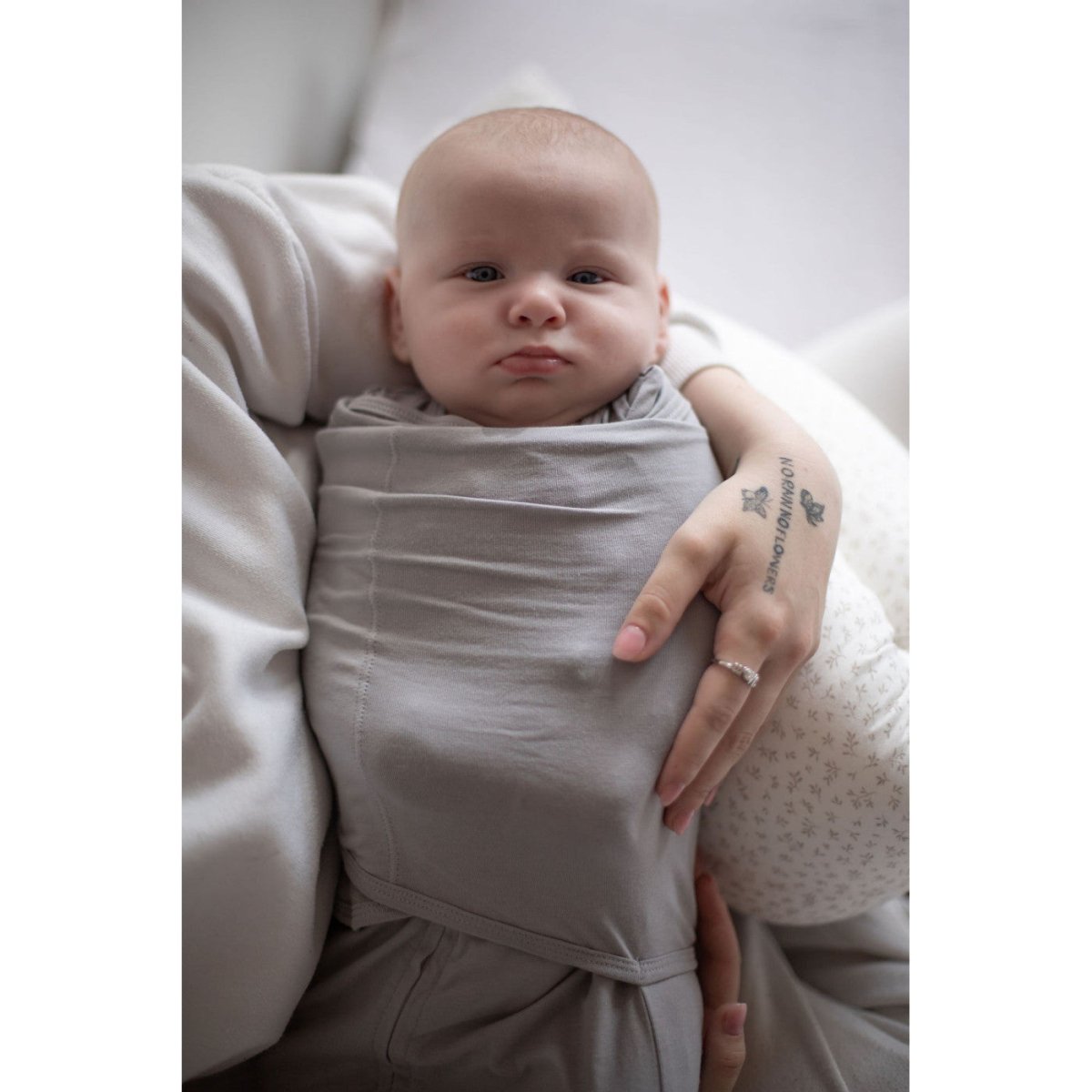 Easygrow | Swaddle Svøpepose - Grå | Torgunns Barneklær AS