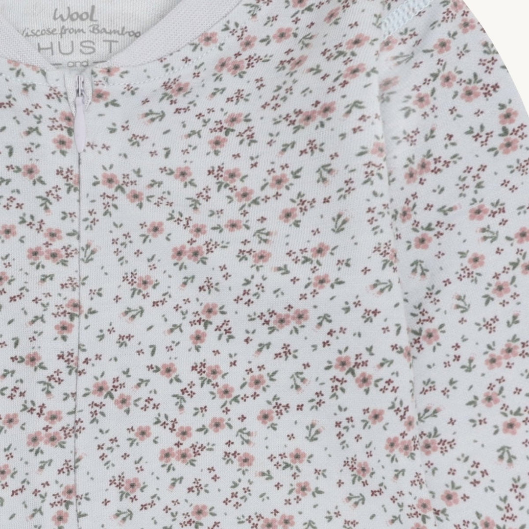 Hust &amp; Claire | Manu Zip Tiny Pyjamas Ull/Bambus – A Bit Blue | Torgunns Barneklær AS