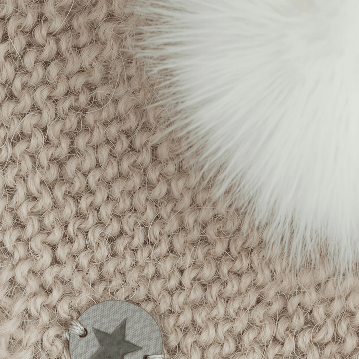 HUTTEliHUT | Bonnet Wool Knit Alpaca Pompom - Offwhite | Torgunns Barneklær AS