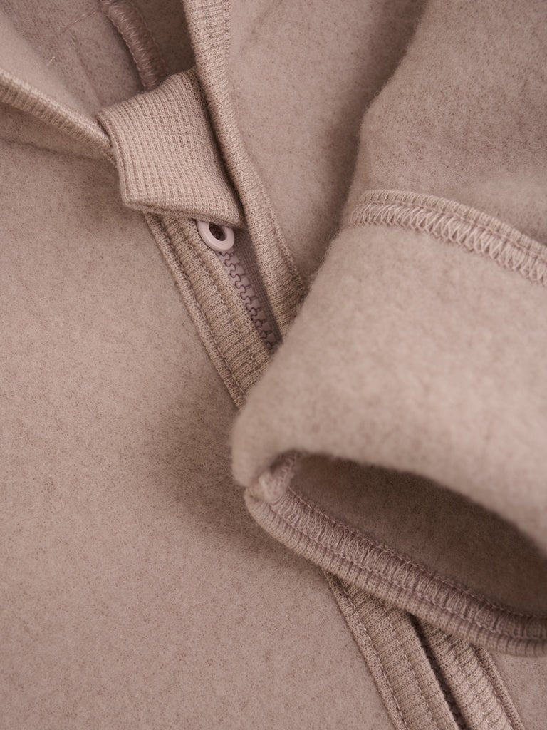 HUTTEliHUT | Pram Suit Ears Wool Fleece - Mahogany Rose | Torgunns Barneklær AS