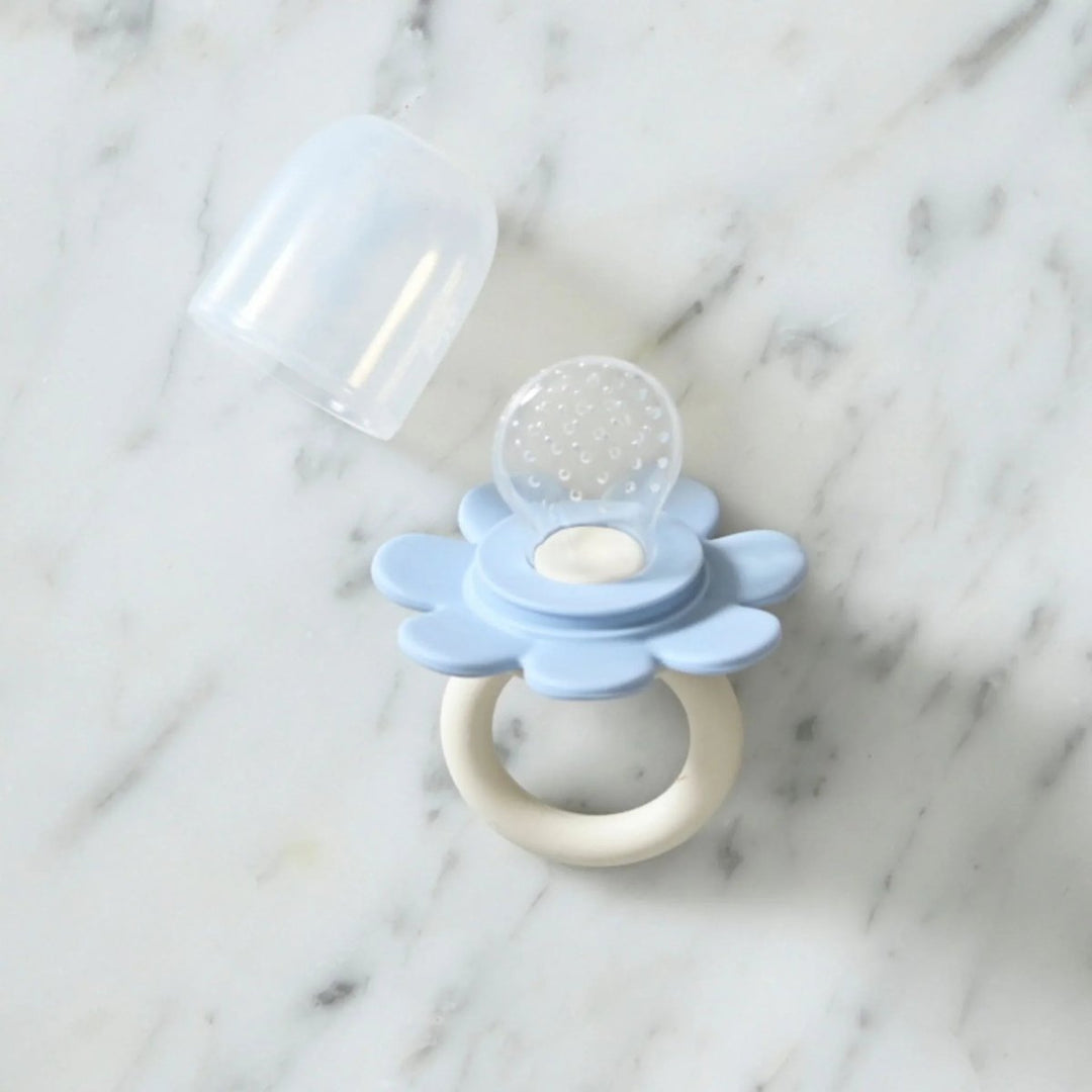 Jack o Juno | Poppy Fruit Feeder - Cream &amp; Pale Blue | Torgunns Barneklær AS