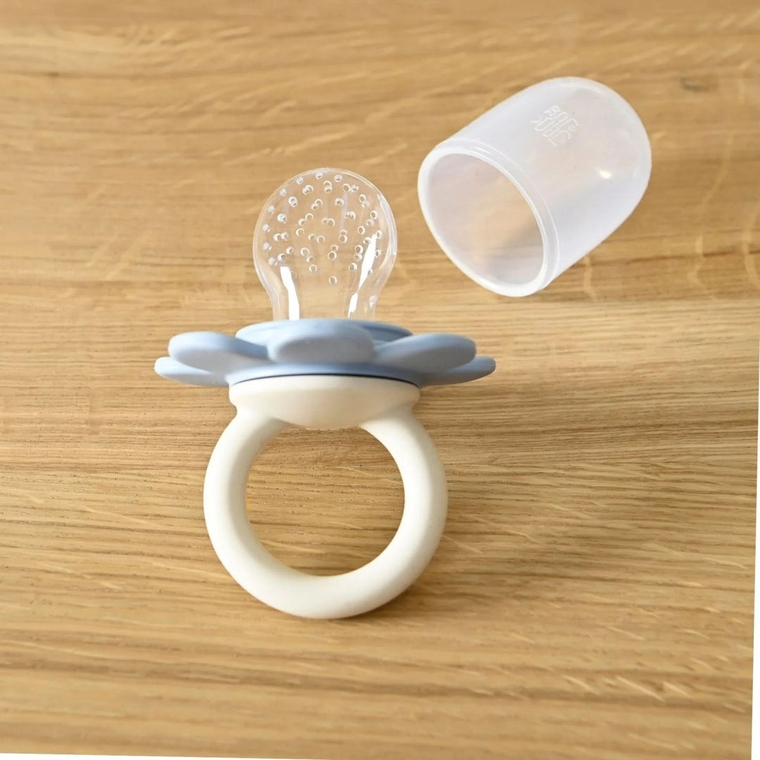 Jack o Juno | Poppy Fruit Feeder - Cream &amp; Pale Blue | Torgunns Barneklær AS
