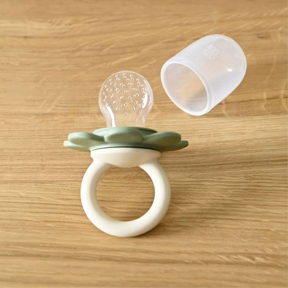 Jack o Juno | Poppy Fruit Feeder - Cream & Sage | Torgunns Barneklær AS