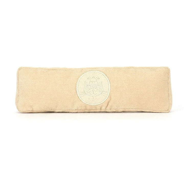 Beige babykudde i corduroy med brodert kattefigur, myk og trygg for spedbarn