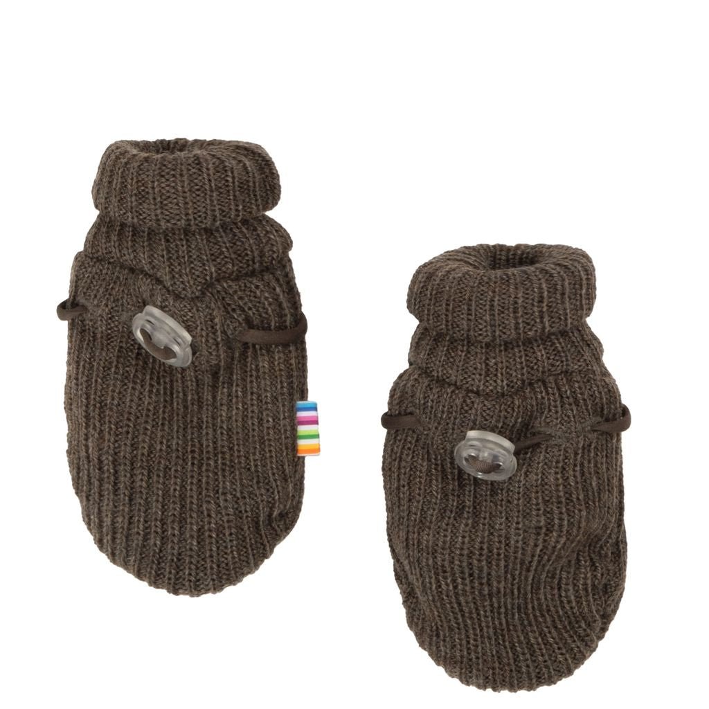 Joha | Ribbestrikkede votter i merinoull – Granittbrun | Torgunns Barneklær AS