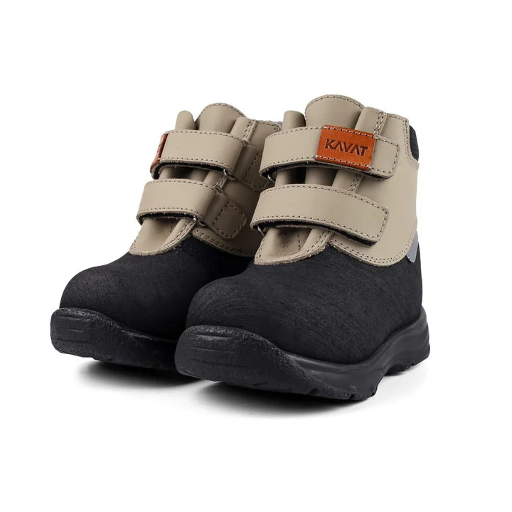 Kavat barnebukser med velcro, svart og beige, ideelle for små barn og vinterbruk