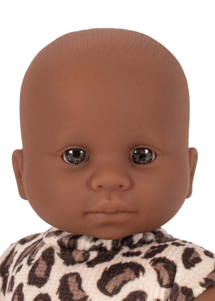 Konges Sløjd | Mini Doll – Leo | Torgunns Barneklær AS