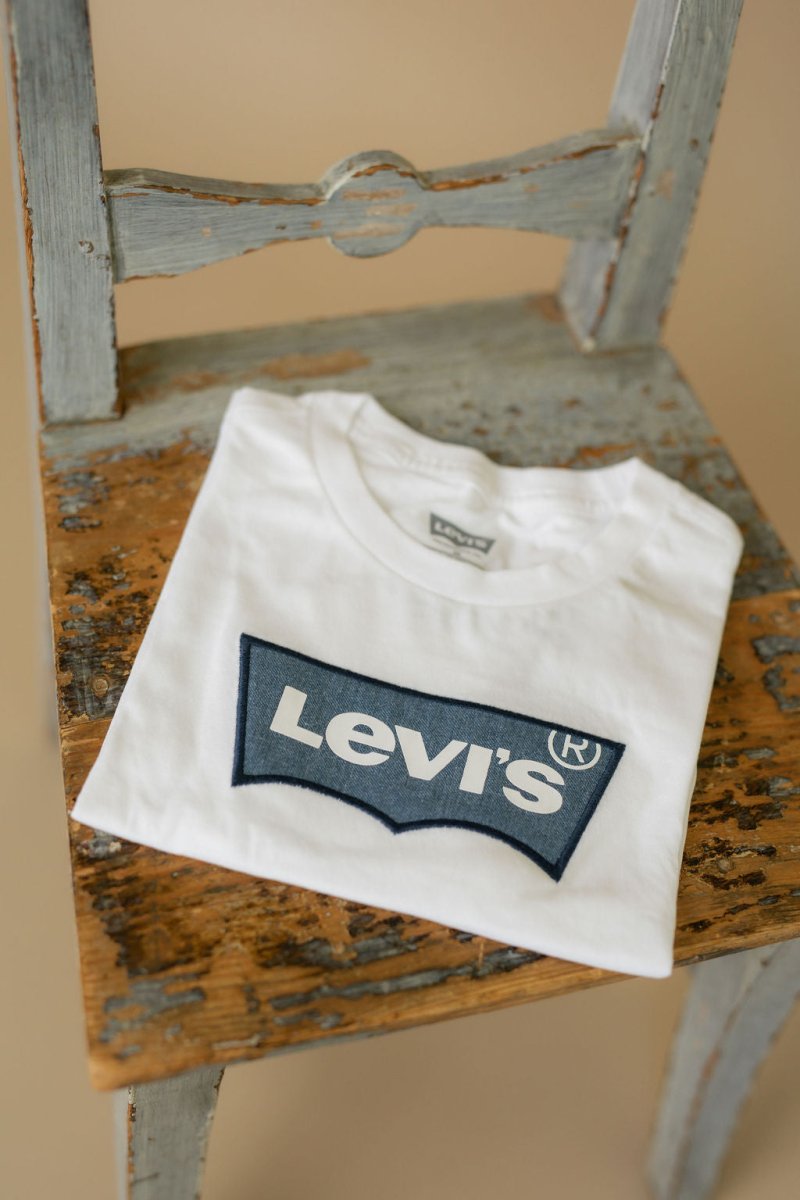 Levis My First Batwing Tee – Bright White | Torgunns Barneklær AS