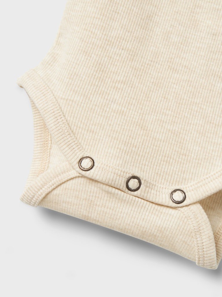 Lil' Atelier Baby DARLA LS SLIM BODY - Turtledove | Torgunns Barneklær AS