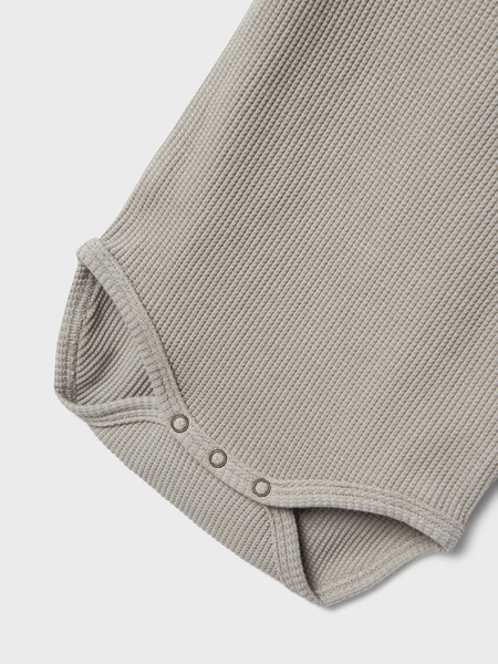 Lil' Atelier Baby DIEM SS BODY - Forest Fog | Torgunns Barneklær AS
