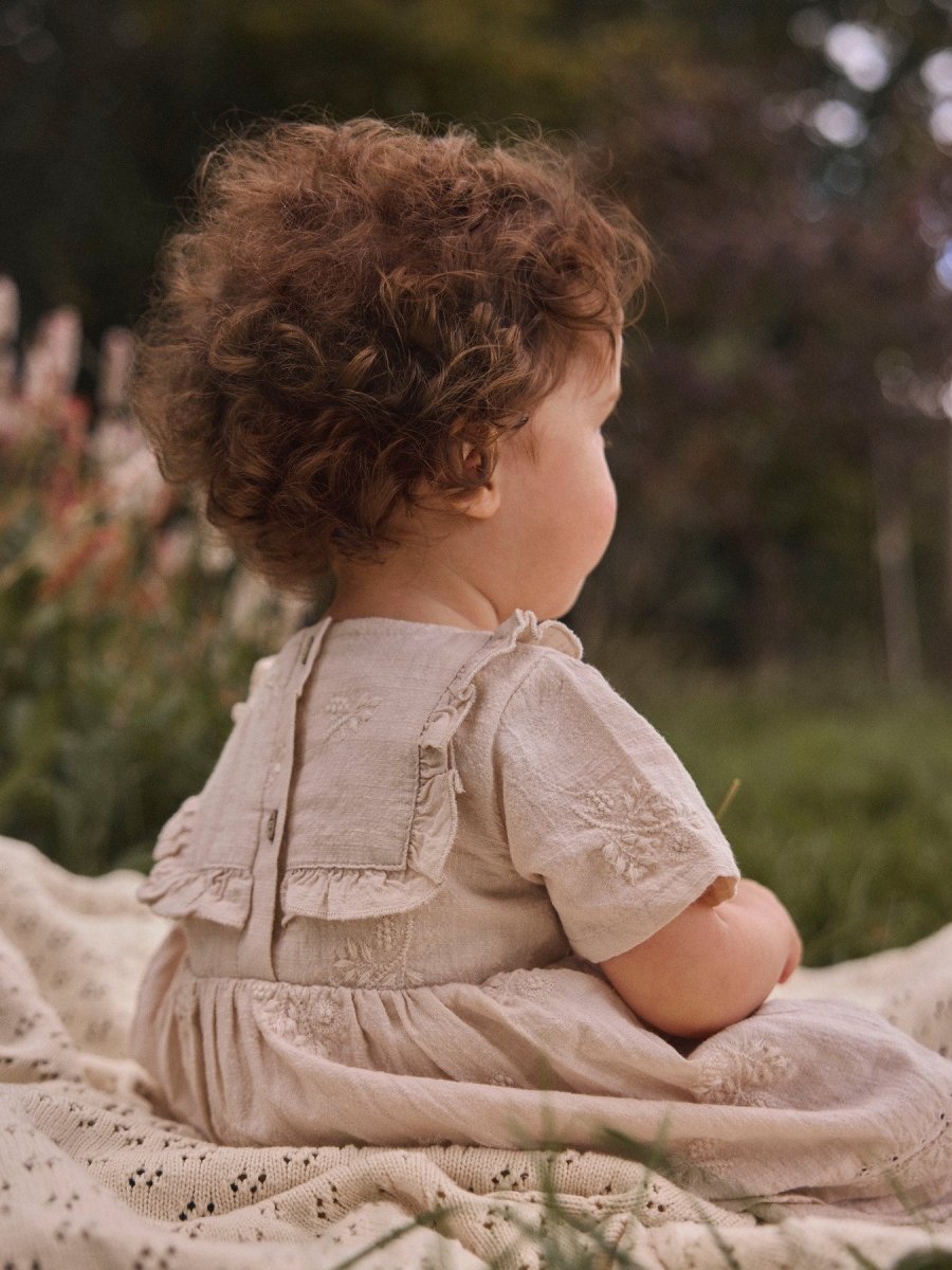 Lil Atelier Baby FERONIA LOOSE bodykjole - Pumice Stone | Torgunns Barneklær AS