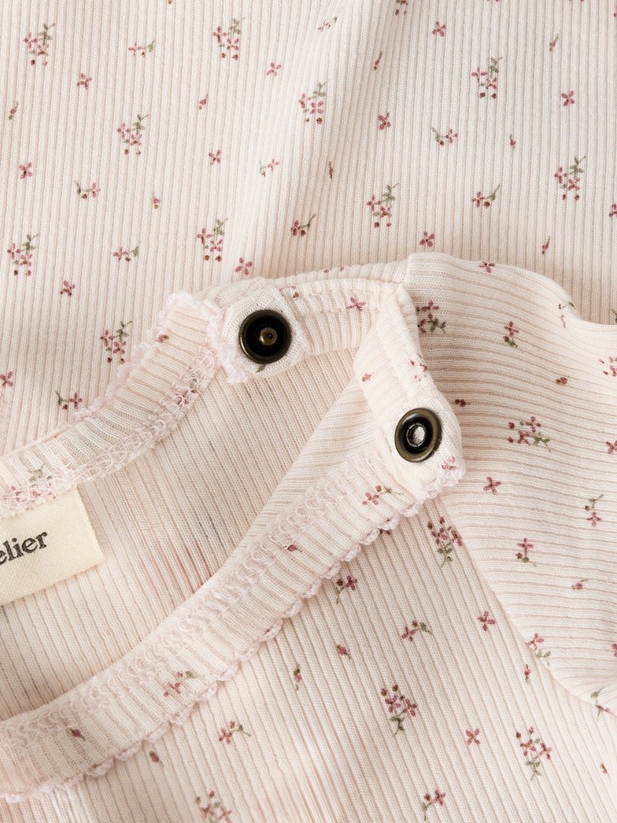 Lil' Atelier Baby GAGO LS NIGHTSUIT - Almost Mauve | FLOWERS | Torgunns Barneklær AS