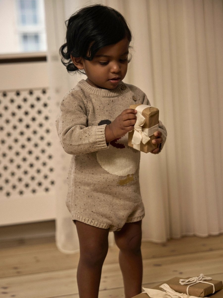 Lil' Atelier baby | GALTO RIA strikket romper – Oxford Tan | Torgunns Barneklær AS