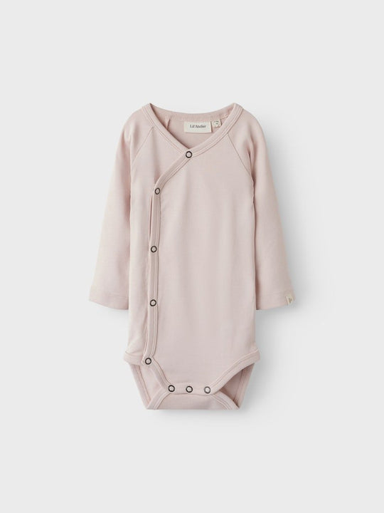 Lil' Atelier Baby GAYO LS SLIM WRAP BODY - Peach Whip | Torgunns Barneklær AS