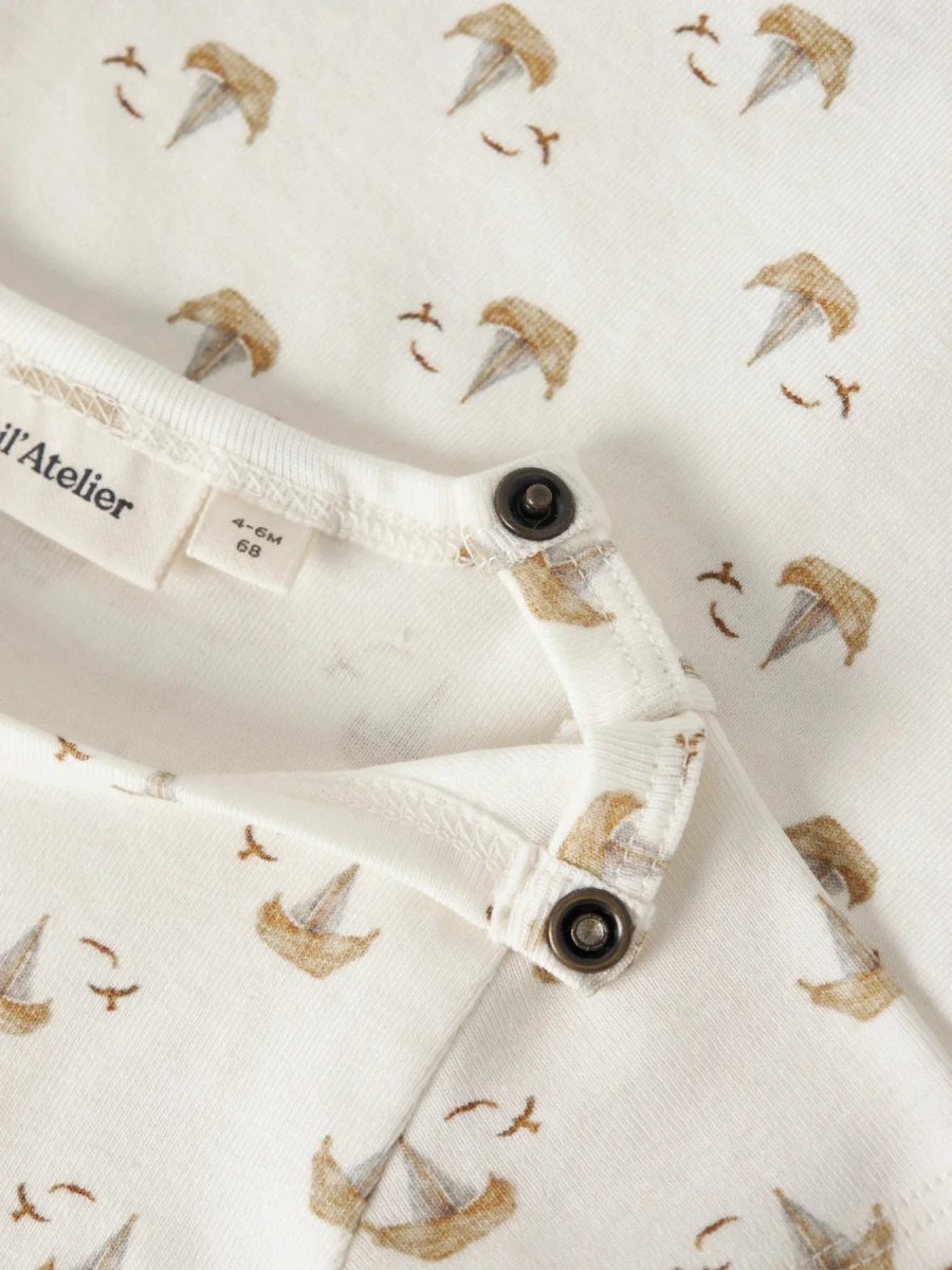 Lil Atelier Baby GAYO SOR SLIM body - Coconut Milk | Boat | Torgunns Barneklær AS